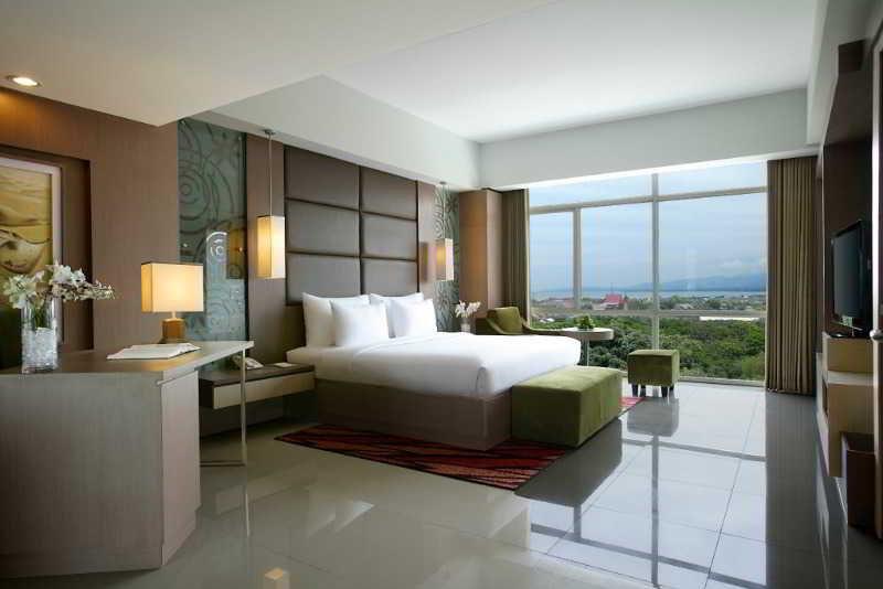 Hotel Santika Palu Exterior foto