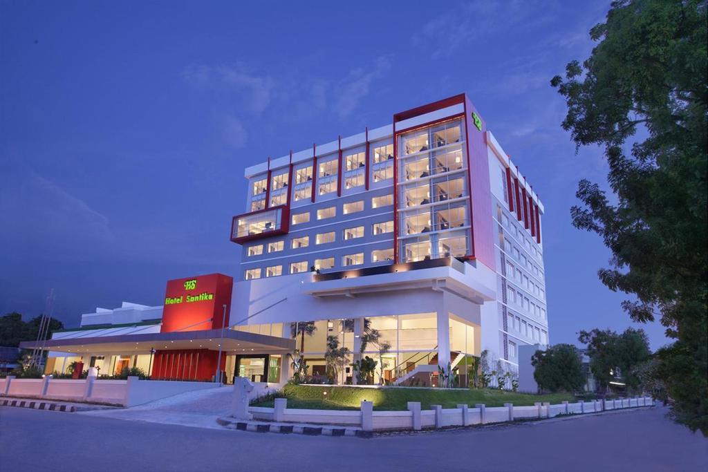 Hotel Santika Palu Exterior foto