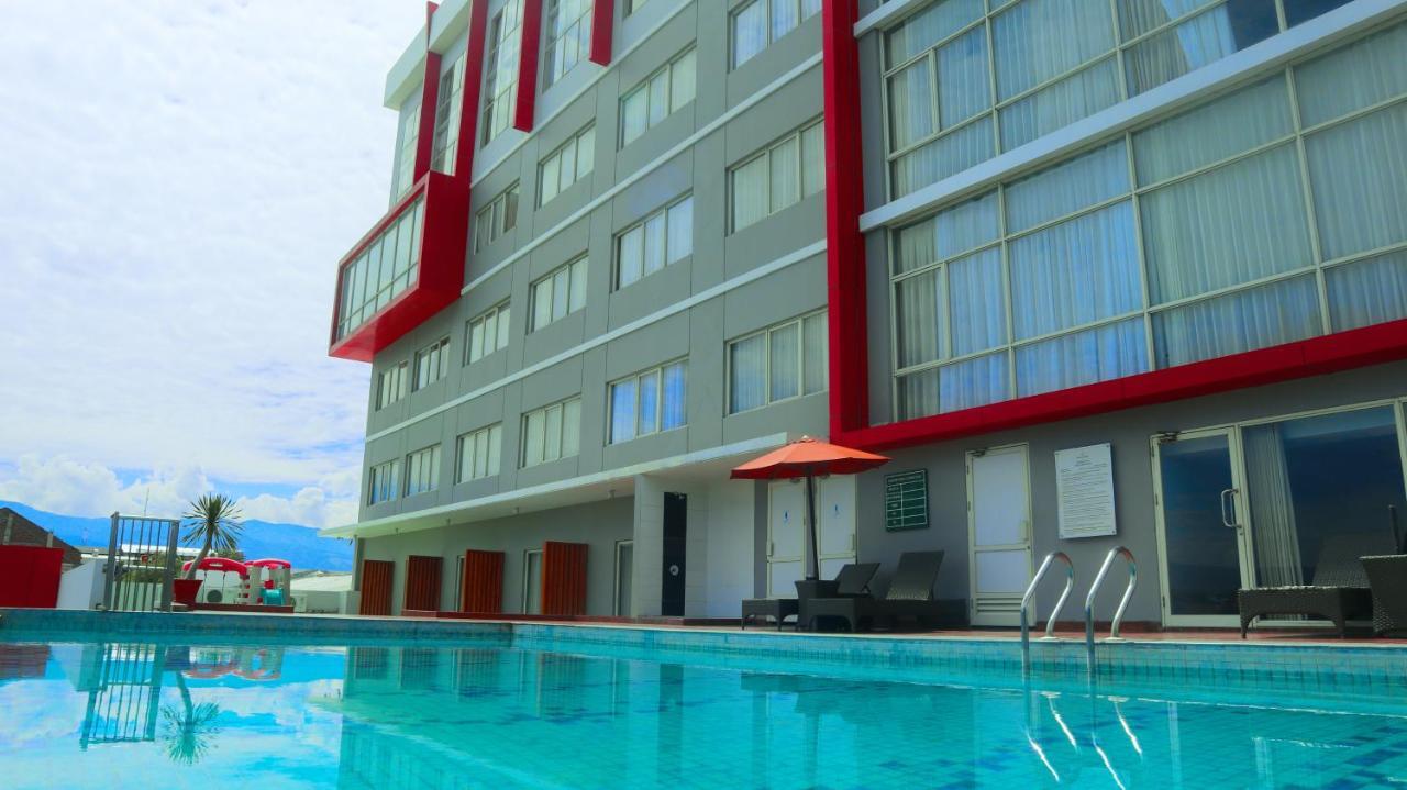 Hotel Santika Palu Exterior foto